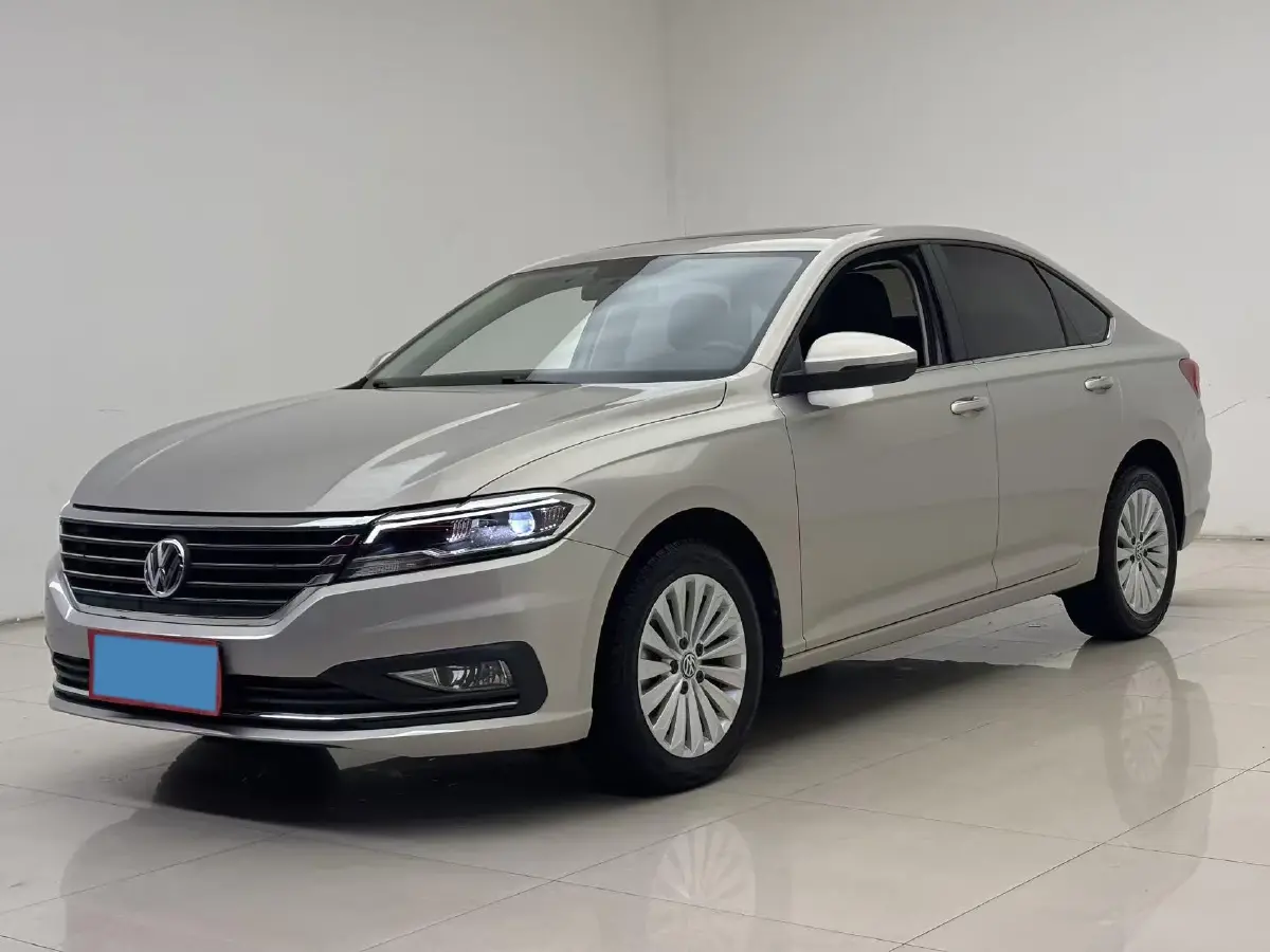 2019 Volkswagen Sagitar 1.2T 116HP L4 7DCT