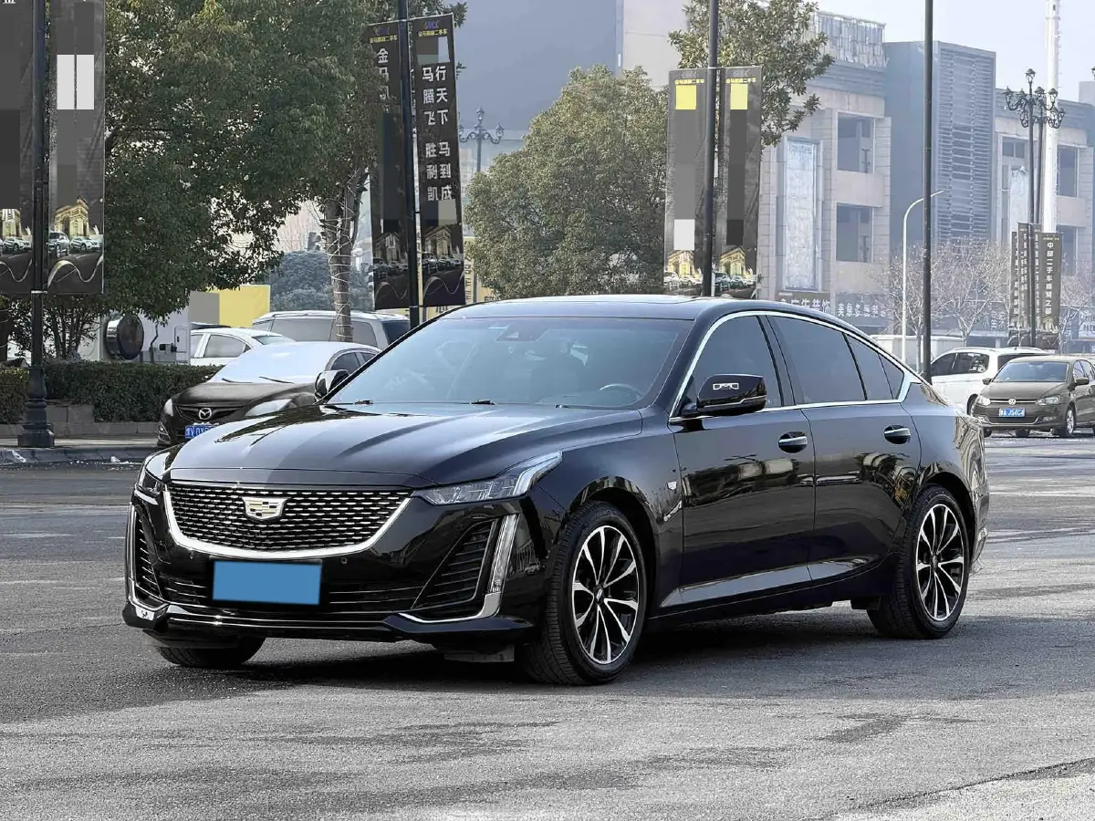 2023 Cadillac CT5 2.0T 237HP L4 10AT