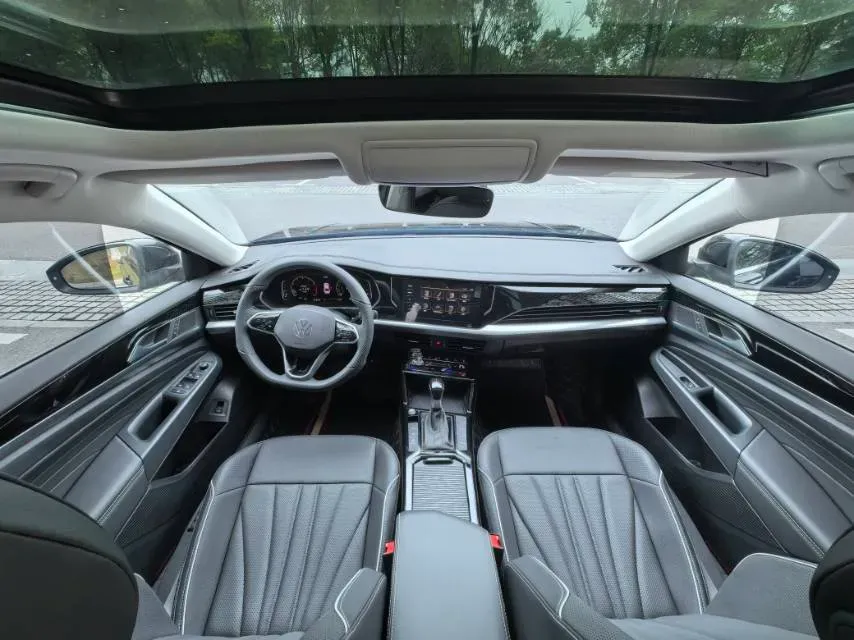 2024 Volkswagen Passat 2.0T 186HP L4 7DCT,autocango,china used car exporter,china ev exporter,chinese used car exporter,chinese used ev exporter