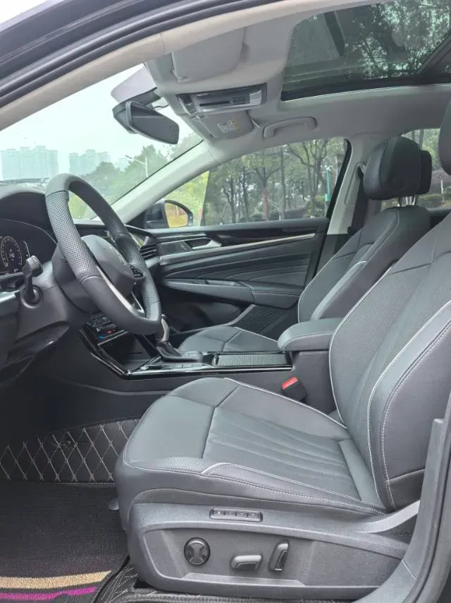 2024 Volkswagen Passat 2.0T 186HP L4 7DCT,autocango,china used car exporter,china ev exporter,chinese used car exporter,chinese used ev exporter