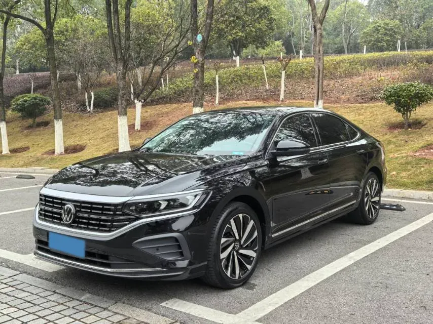 2024 Volkswagen Passat 2.0T 186HP L4 7DCT,autocango,china used car exporter,china ev exporter,chinese used car exporter,chinese used ev exporter