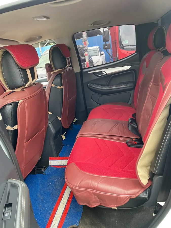 2020 JMC BaoDian 2.5T 140HP L4 5MT,autocango,china used car exporter,china ev exporter,chinese used car exporter,chinese used ev exporter