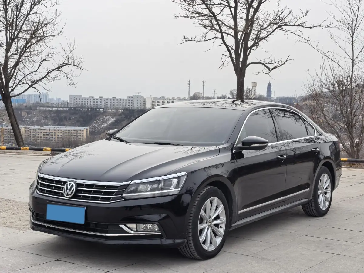 2017 Volkswagen Passat 1.8T 180HP L4 7DCT