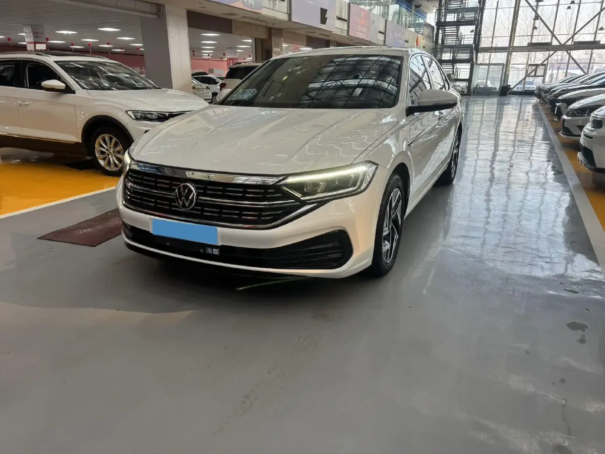 2023 Volkswagen Sagitar 1.4T 150HP L4 7DCT