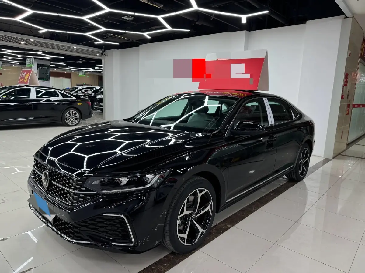 2026 Volkswagen Passat 2.0T 220HP L4 7DCT