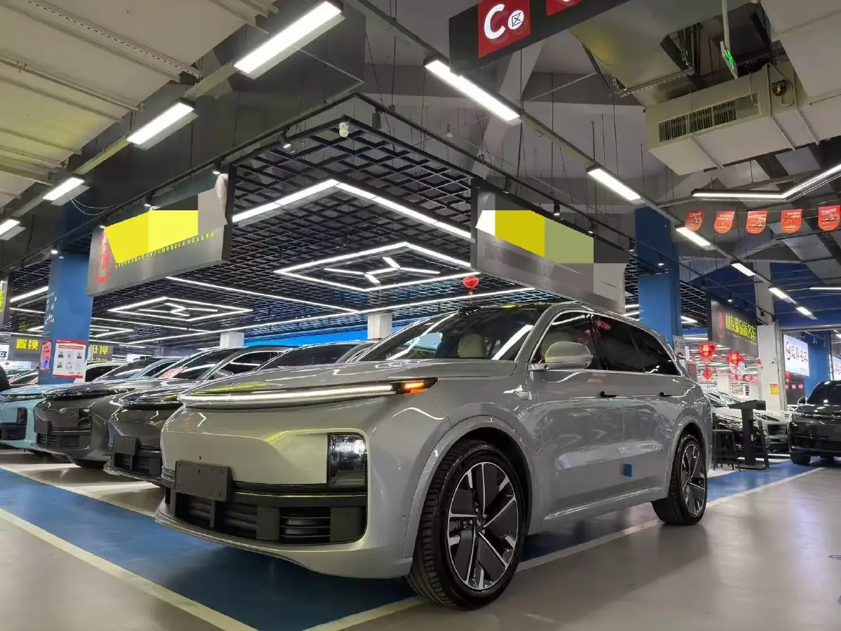 2025 Li L8 Range Extended 154HP REEV