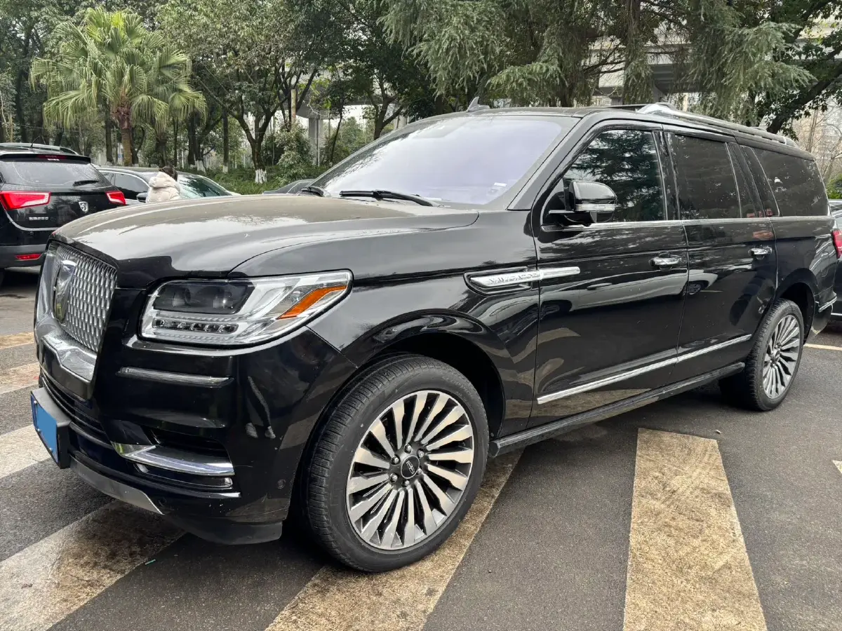 2019 Lincoln Navigator 3.5T 388HP V6 10AT