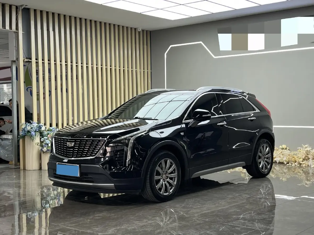 2020 Cadillac XT4 2.0T 241HP L4 9AT