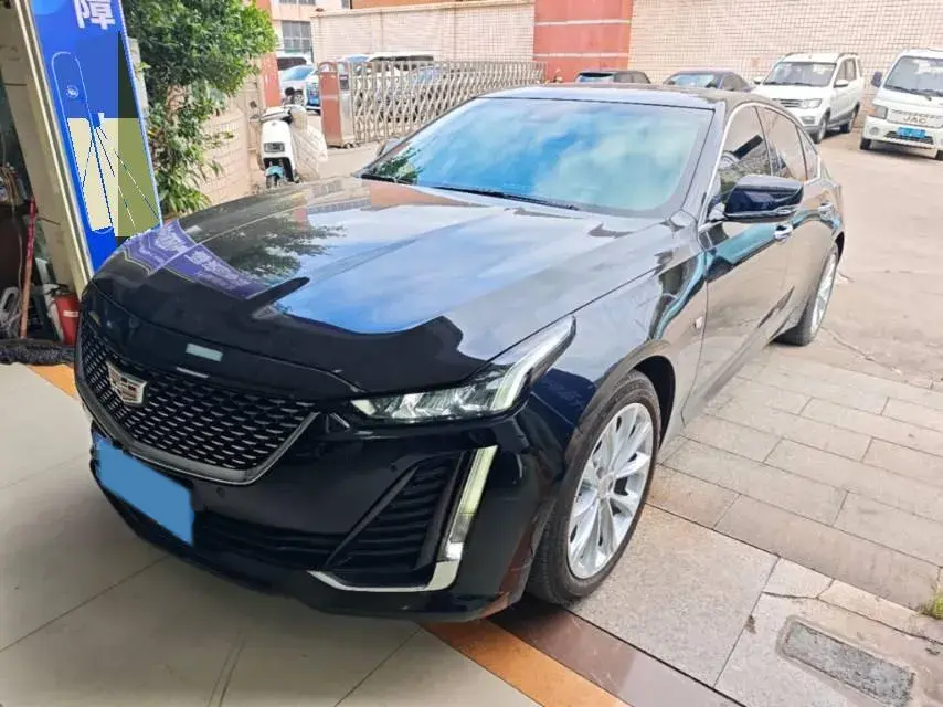 2022 Cadillac CT5 2.0T 237HP L4 10AT