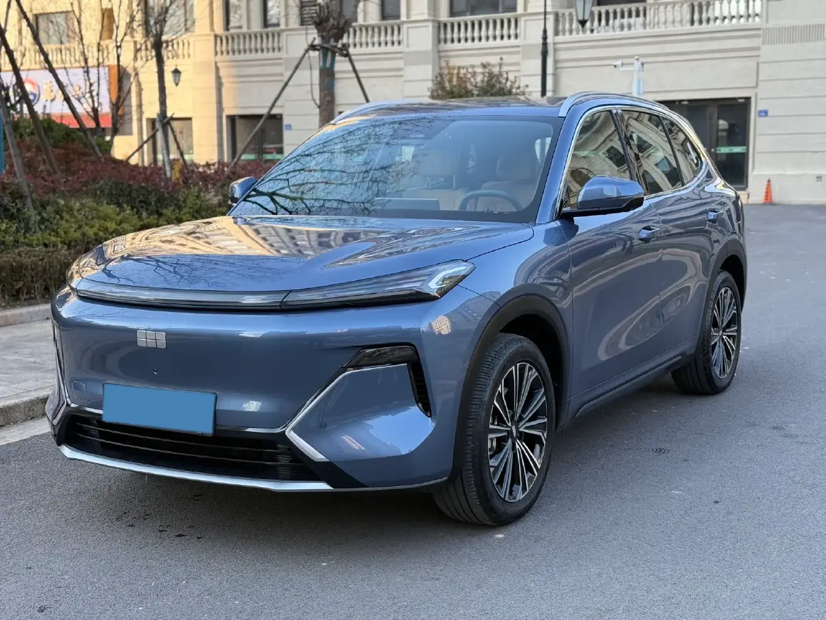 2025 BYD Sea Lion 05 DM-i 1.5L 101HP L4 E-CVT PHEV 18.3KWH