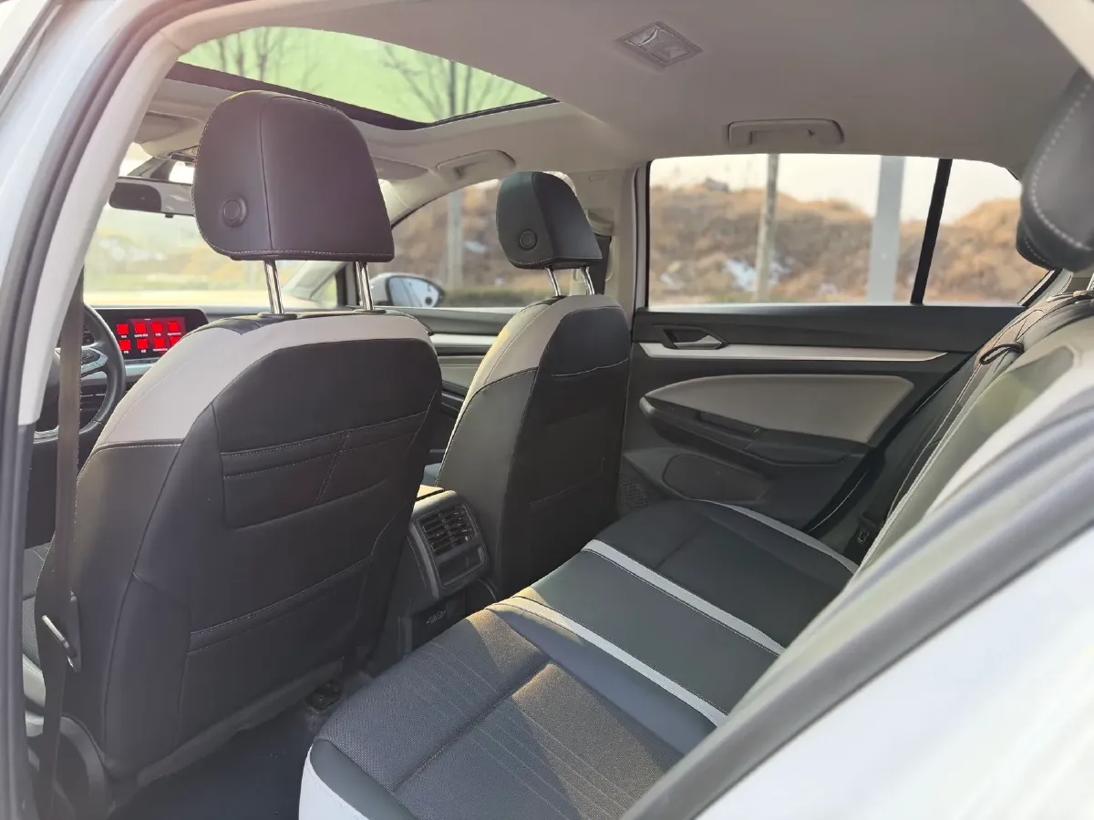 2021 Volkswagen Golf 1.4T 150HP L4 7DCT,autocango,china used car exporter,china ev exporter,chinese used car exporter,chinese used ev exporter