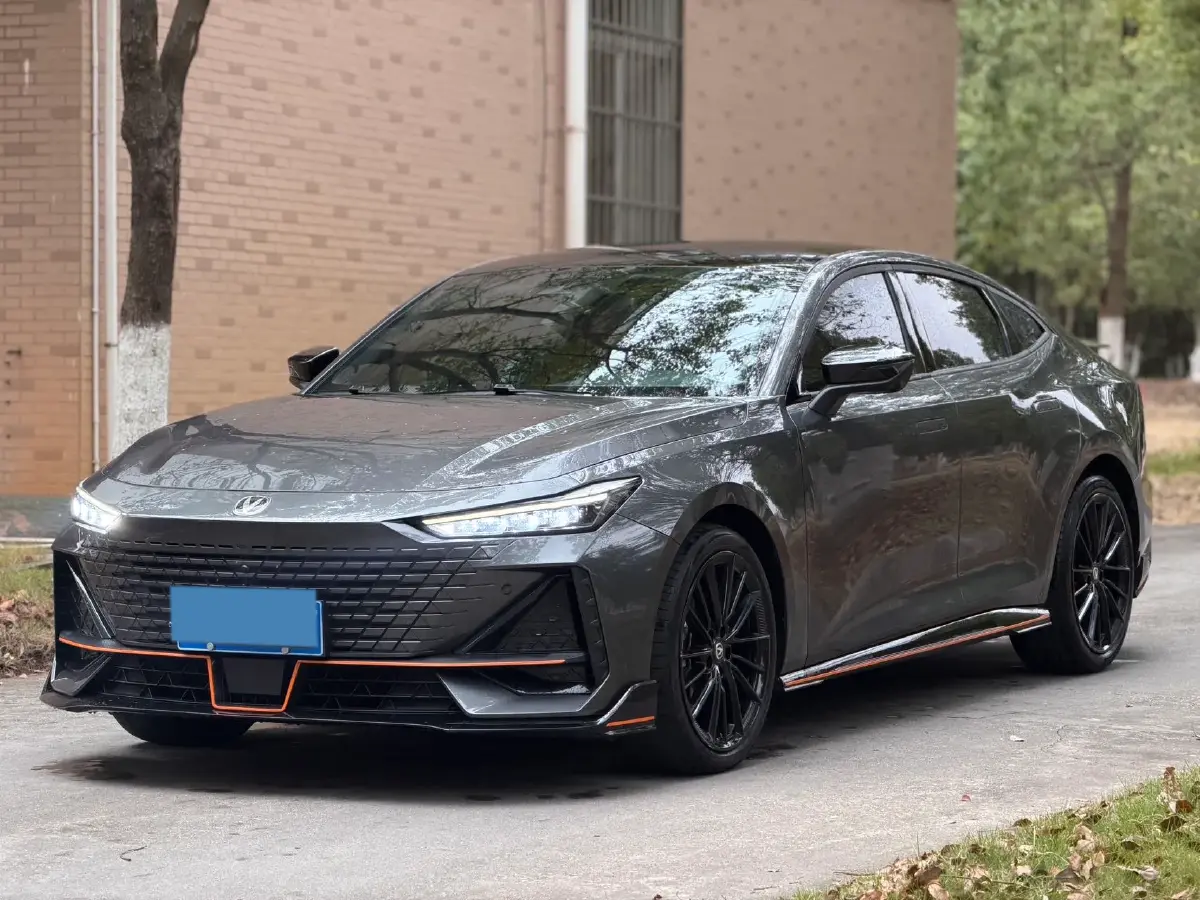 2023 ChangAn UNI-V 1.5T 188HP L4 7DCT