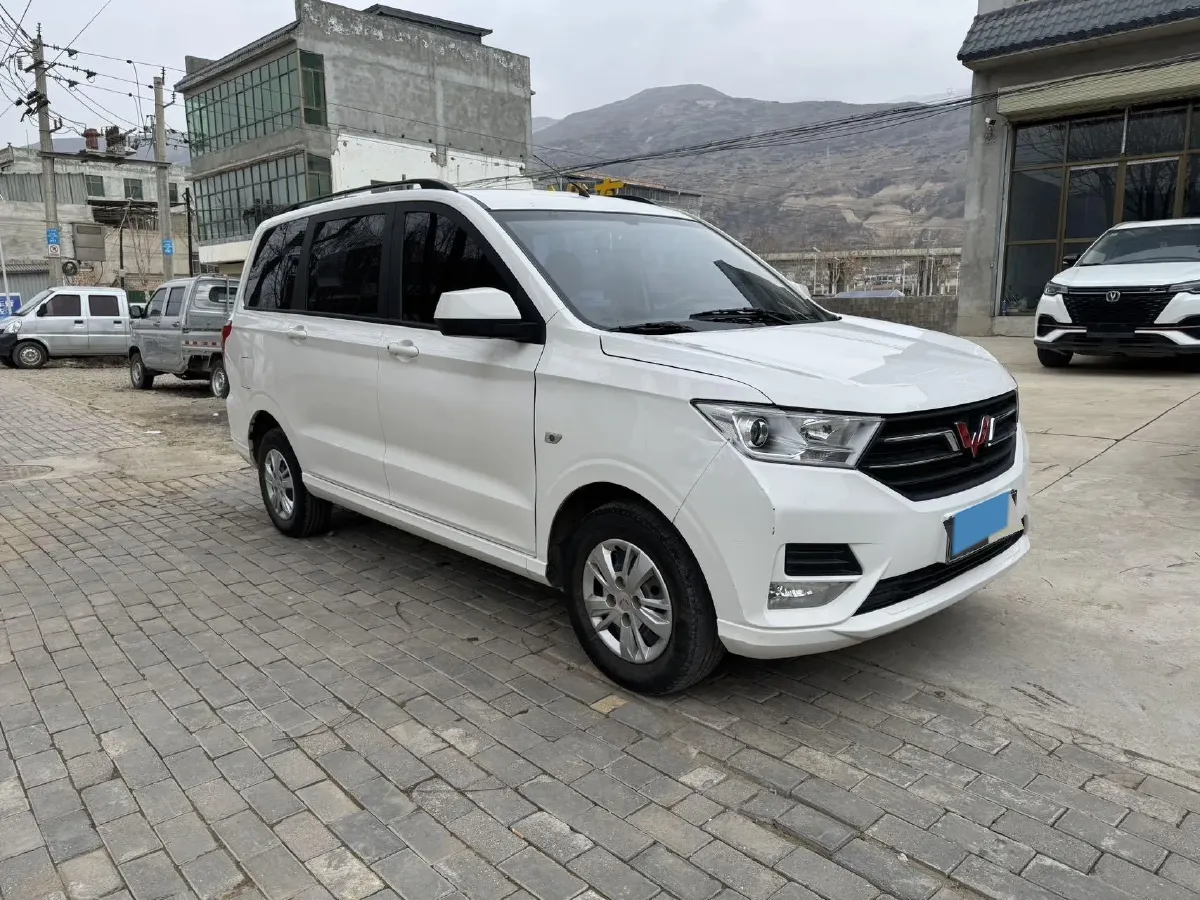 2021 Yema SiPaiKa 1.5L 109HP L4 5MT,autocango,china used car exporter,china ev exporter,chinese used car exporter,chinese used ev exporter