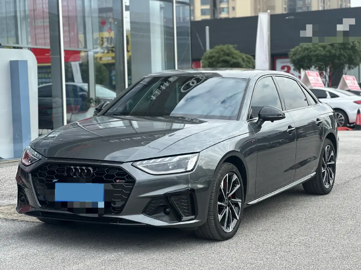 2023 Audi A4L 2.0T 190HP L4 7DCT