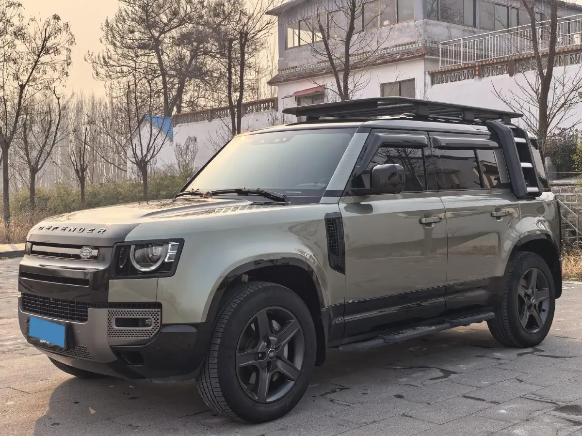 2024 Land Rover Defender 3.0T 400HP L6 8AT
