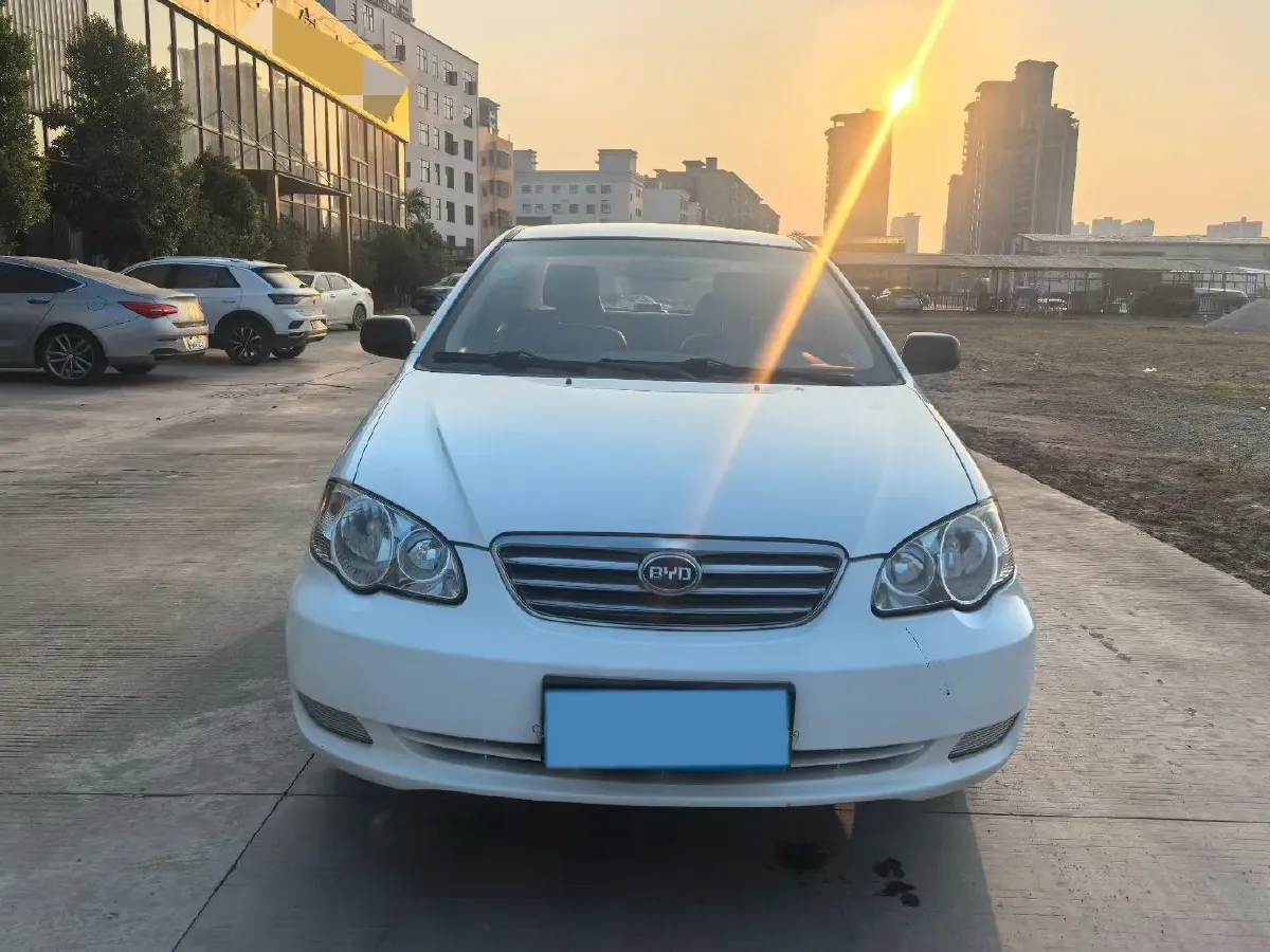 2013 FAW Vita V5 1.5L 102HP L4 5MT,autocango,china used car exporter,china ev exporter,chinese used car exporter,chinese used ev exporter