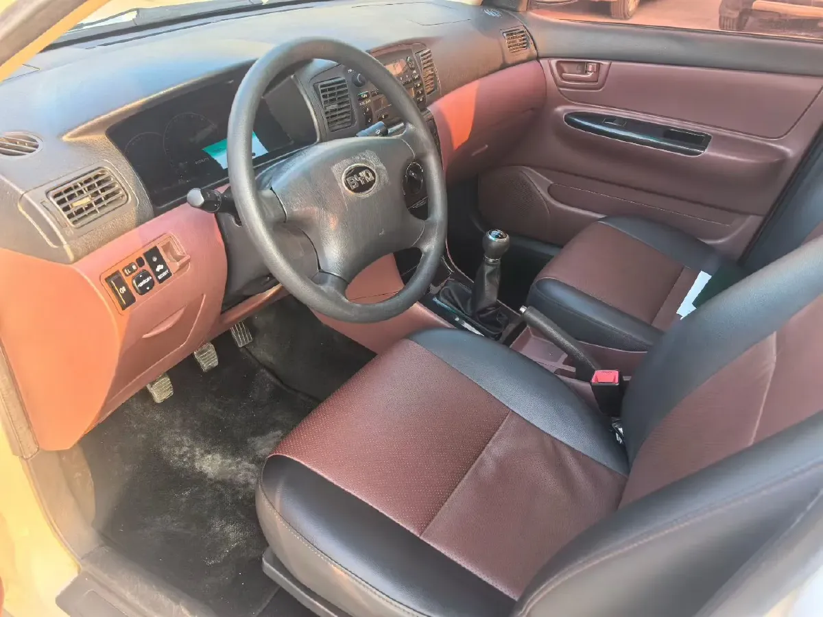 2013 FAW Vita V5 1.5L 102HP L4 5MT,autocango,china used car exporter,china ev exporter,chinese used car exporter,chinese used ev exporter