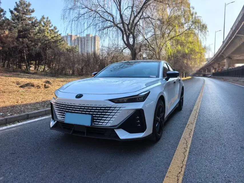 2022 ChangAn UNI-V 1.5T 188HP L4 7DCT