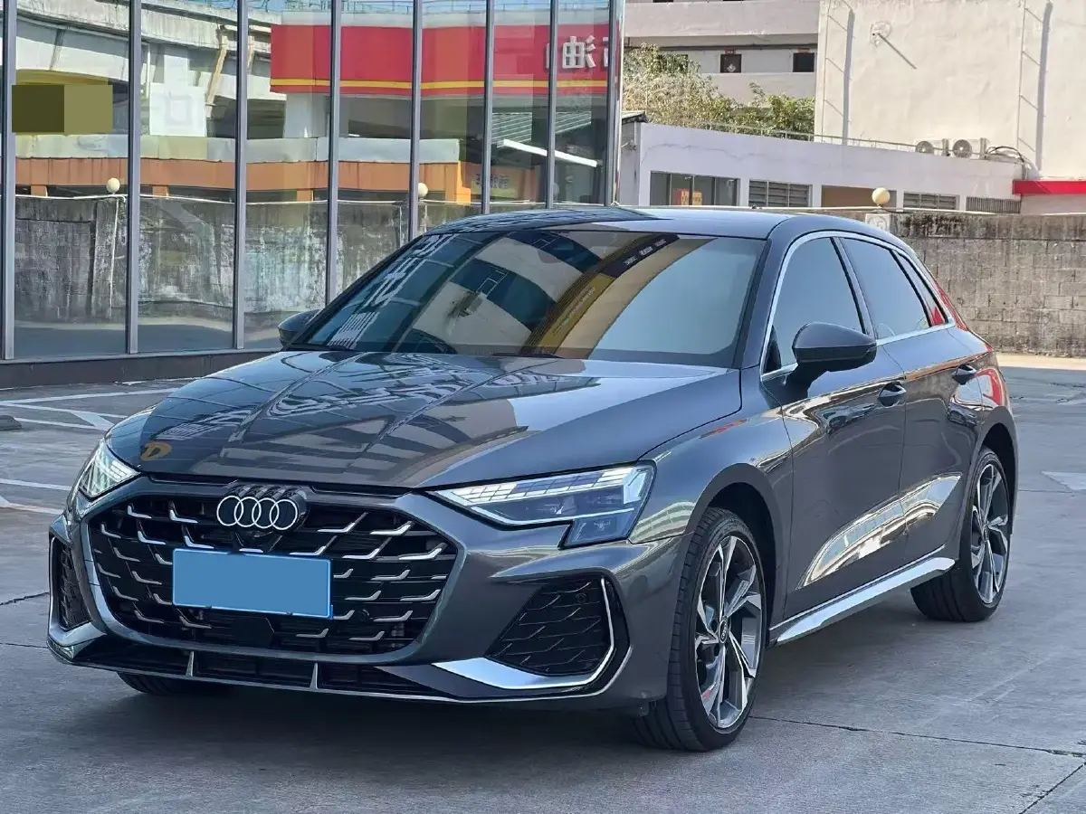 2025 Audi A3 1.5T 160HP L4 7DCT