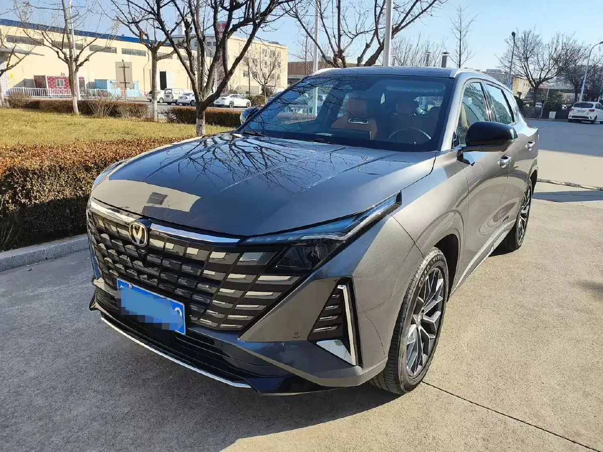 2025 ChangAn UNI-Z 1.5T 192HP L4 7DCT
