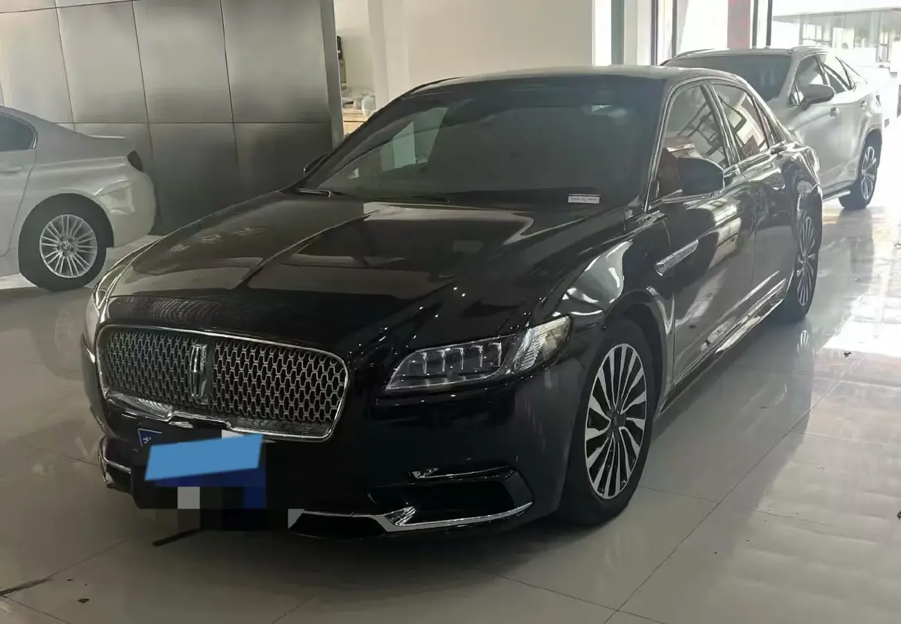 2018 Lincoln Continental 2.0T 261HP L4 6AT