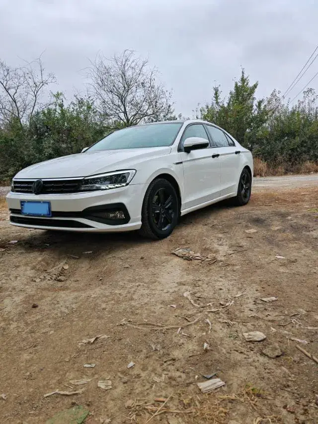 2019 Volkswagen T-Cross 1.4T 150HP L4 7DCT