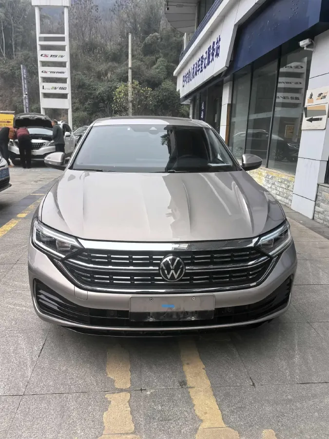 2023 Volkswagen Sagitar 1.5T 160HP L4 7DCT,autocango,china used car exporter,china ev exporter,chinese used car exporter,chinese used ev exporter