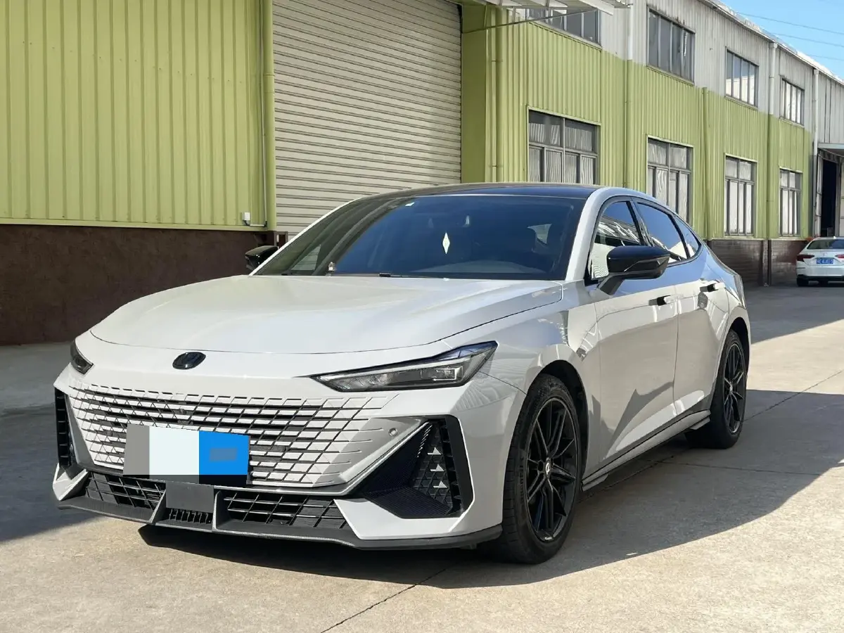 2022 ChangAn UNI-V 1.5T 188HP L4 7DCT