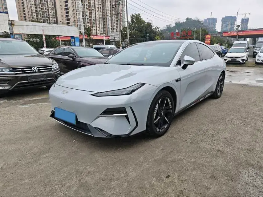 2024 Geely Galaxy E8 BEV 62KWH