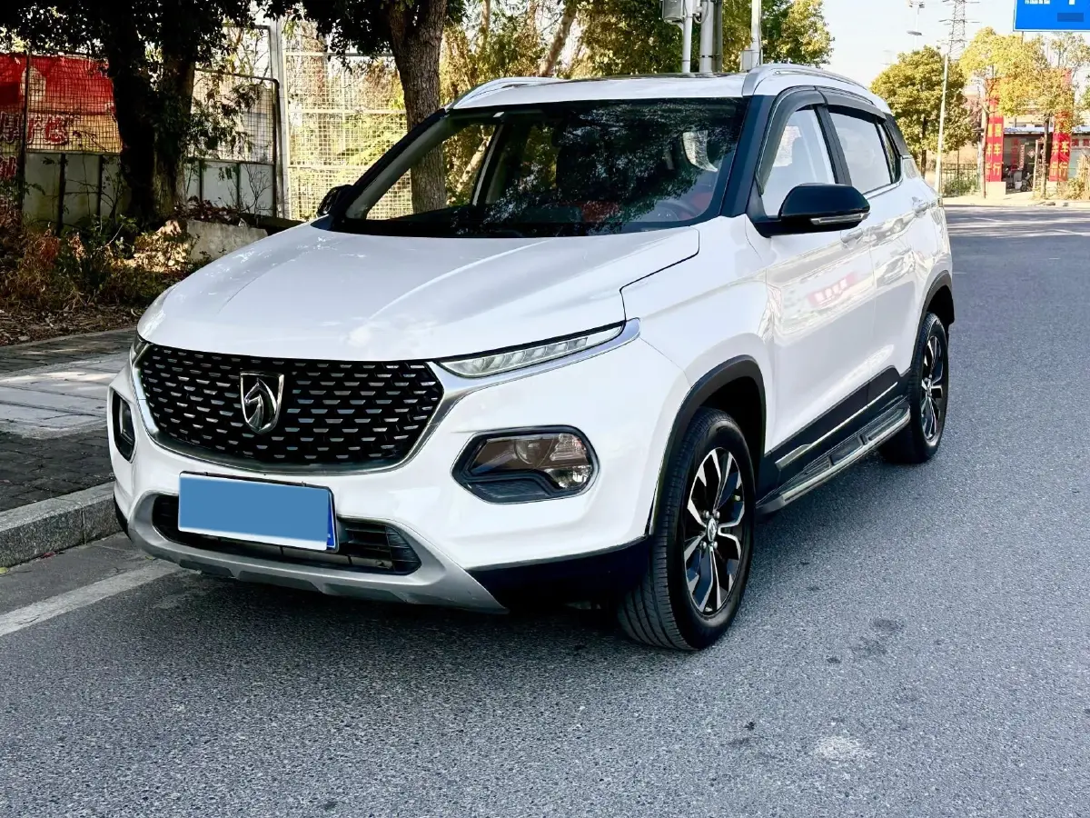 2019 BaoJun 730 1.5L 105HP L4 6MT