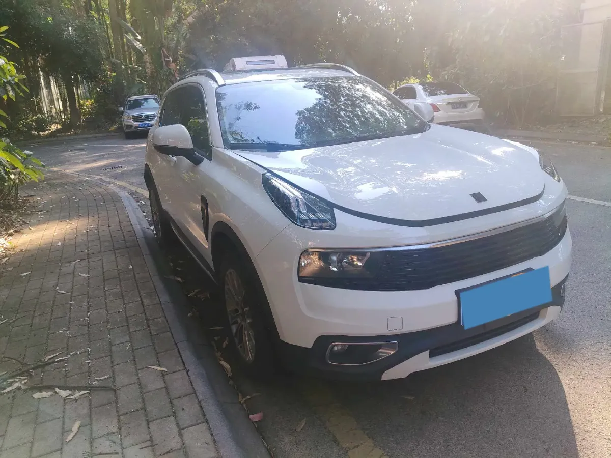 2017 Zotye SR9 2.0T 190HP L4 6DCT,autocango,china used car exporter,china ev exporter,chinese used car exporter,chinese used ev exporter