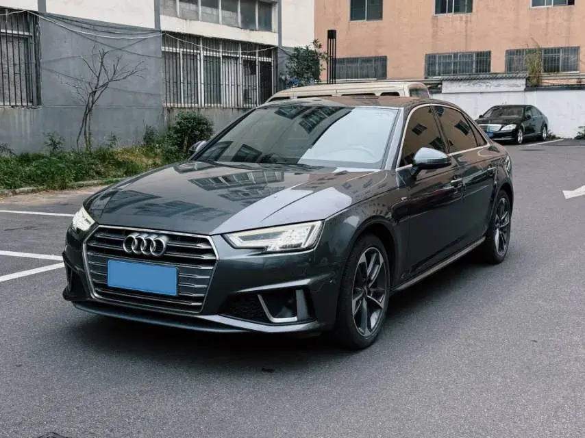 2019 Audi A4L 2.0T 190HP L4 7DCT