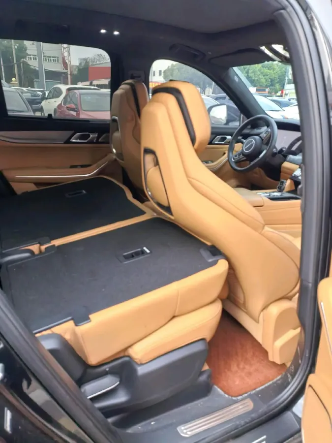 2021 Kia Carnival 2.0T 233HP L4 8AT,autocango,china used car exporter,china ev exporter,chinese used car exporter,chinese used ev exporter