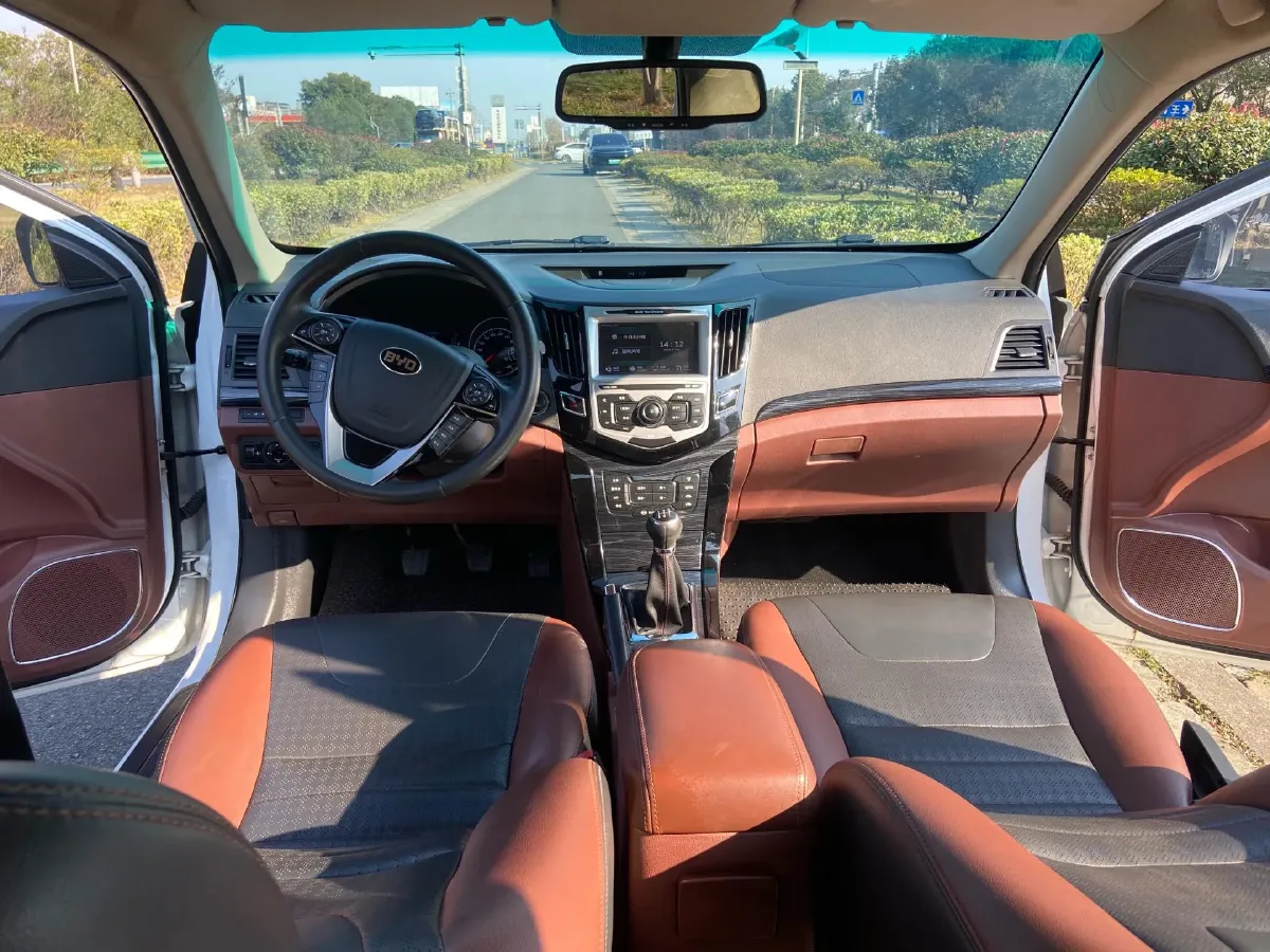 2016 BYD SuRui 1.5L 109HP L4 5MT,autocango,china used car exporter,china ev exporter,chinese used car exporter,chinese used ev exporter