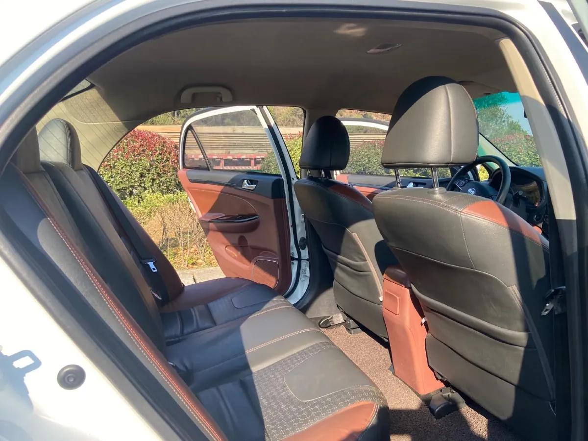 2016 BYD SuRui 1.5L 109HP L4 5MT,autocango,china used car exporter,china ev exporter,chinese used car exporter,chinese used ev exporter