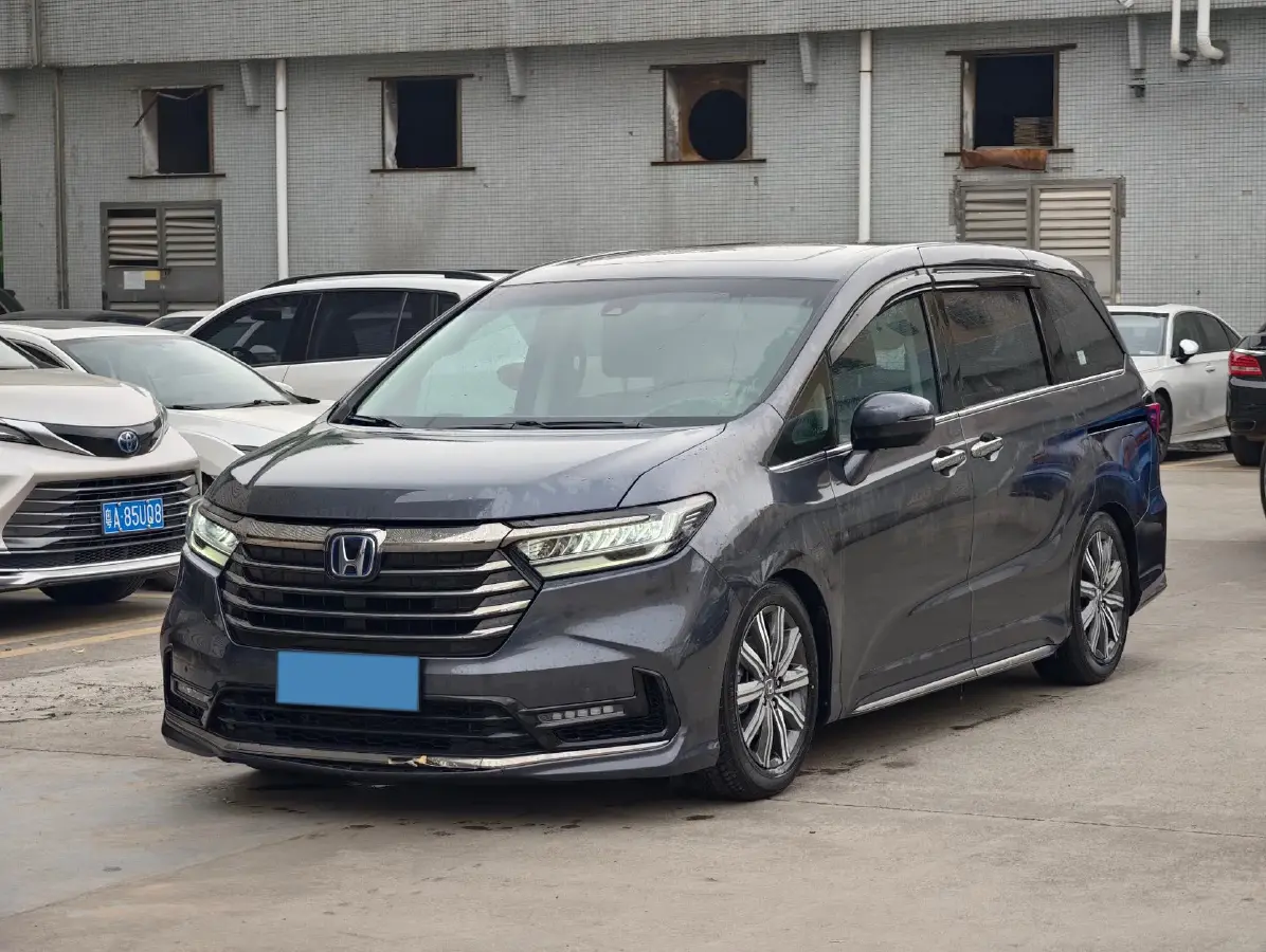 2022 Honda Odyssey 2.0L 146HP L4 E-CVT Hybrid