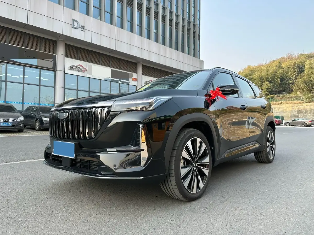 2025 Geely StarRay 1.5T 181HP L4 7DCT