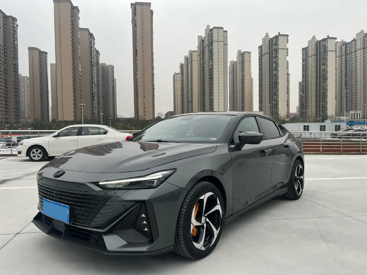 2022 ChangAn UNI-V 1.5T 188HP L4 7DCT