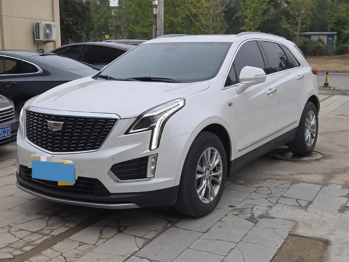 2022 Cadillac XT5 2.0T 237HP L4 9AT