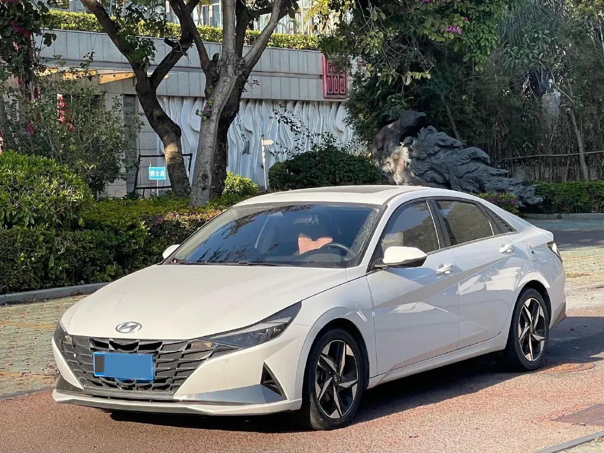 2021 Hyundai Elantra 1.5L 115HP L4 CVT