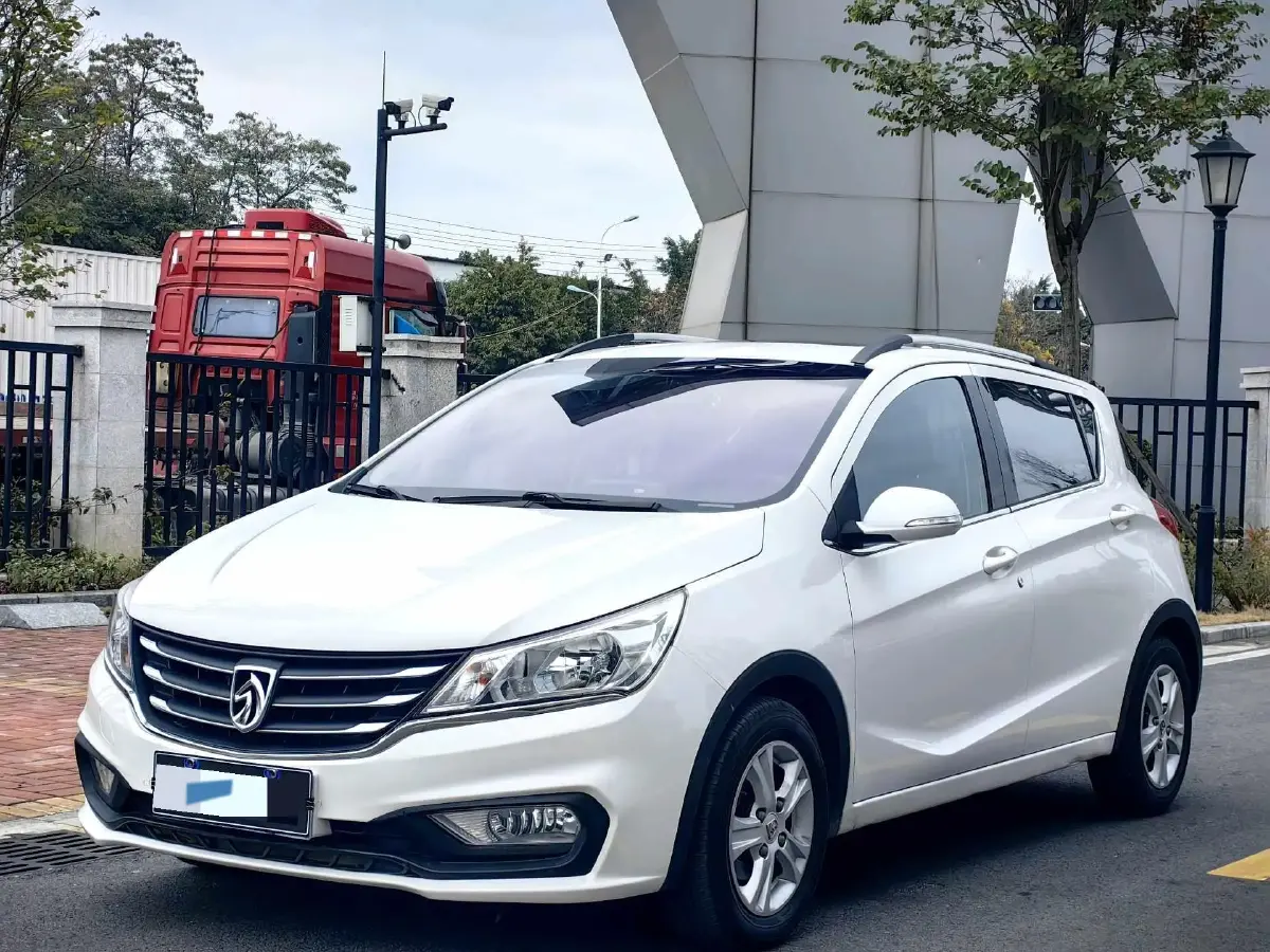 2016 BaoJun 310 1.2L 82HP L4 5MT