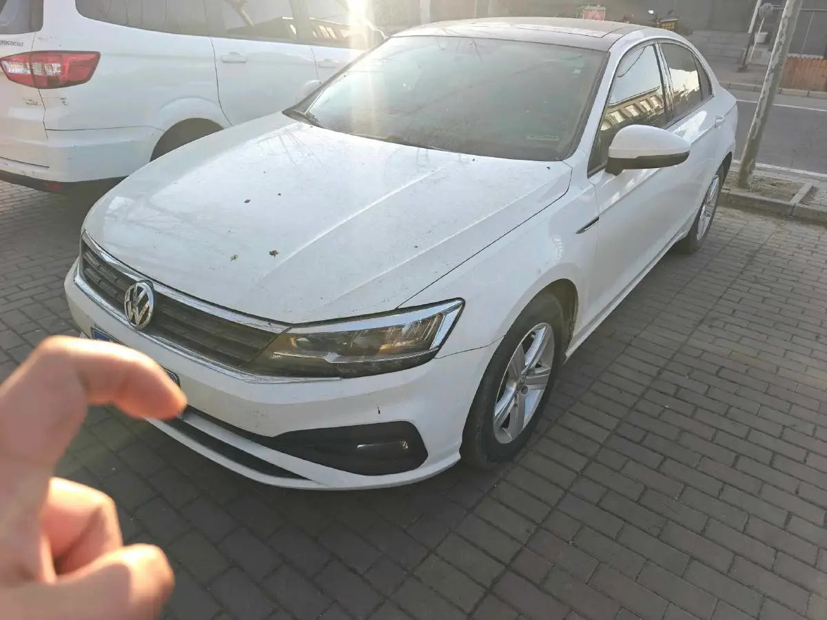 2019 Volkswagen T-Cross 1.4T 150HP L4 7DCT