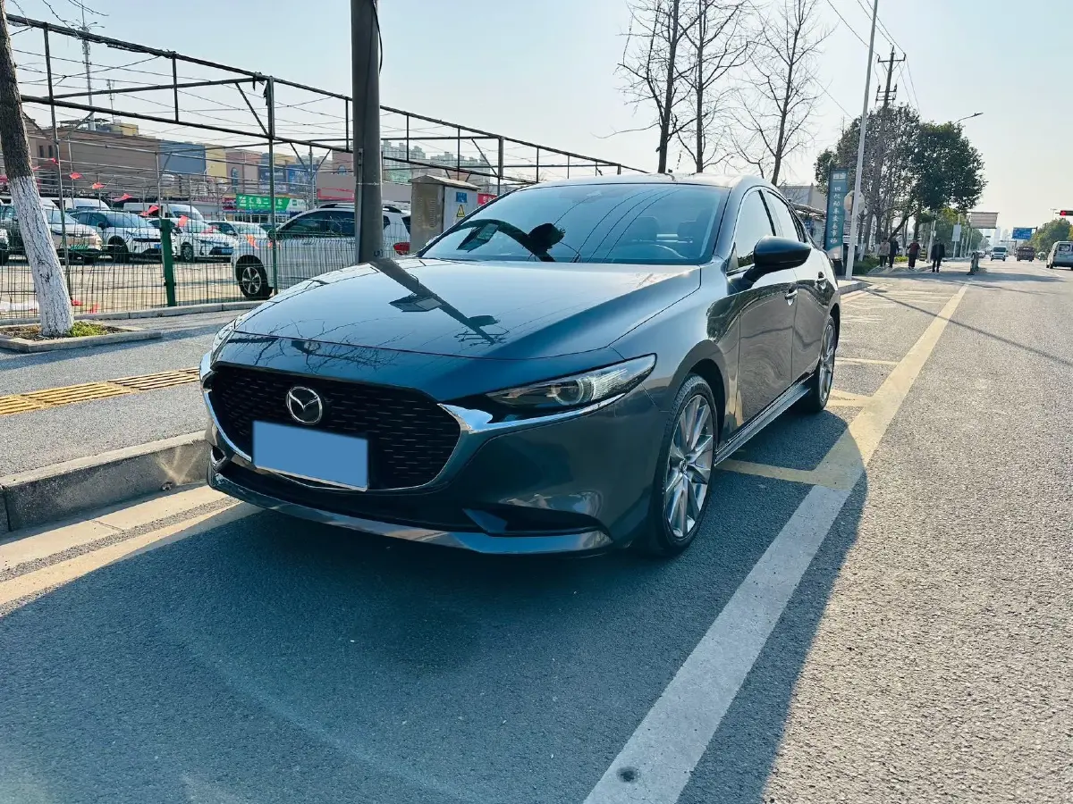 2022 Mazda 3 Axela 2.0L 158HP L4 6AT