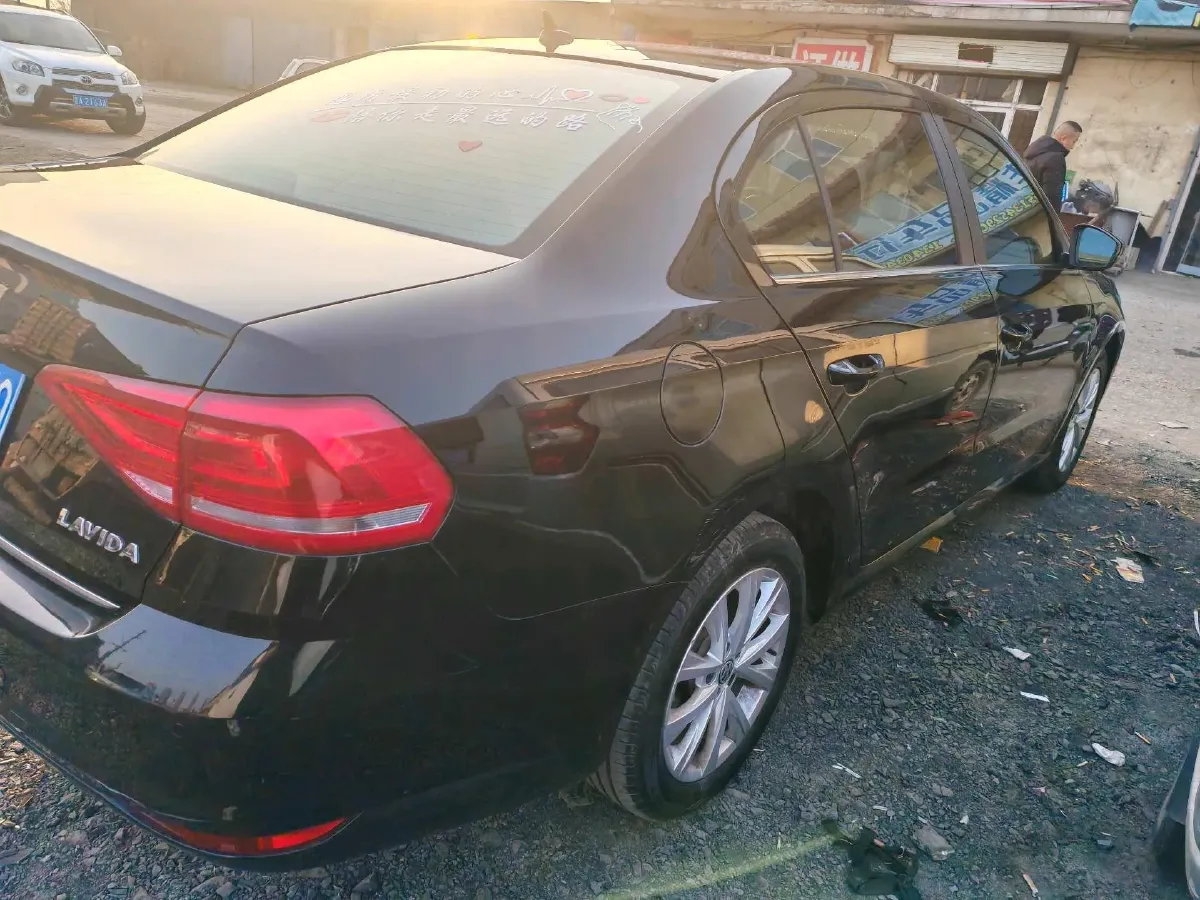 2017 Zotye Damy X7 1.8T 177HP L4 5MT,autocango,china used car exporter,china ev exporter,chinese used car exporter,chinese used ev exporter