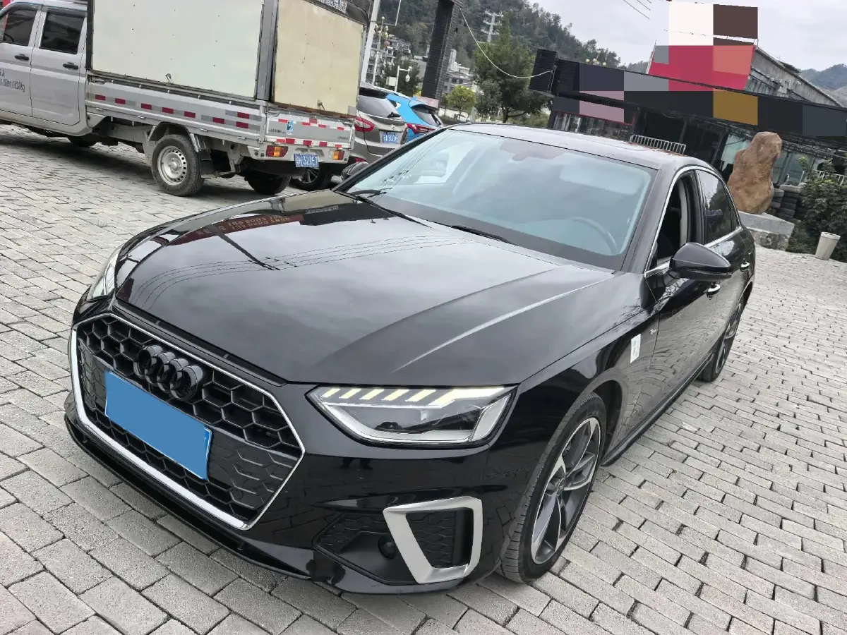 2022 Audi A4L 2.0T 190HP L4 7DCT