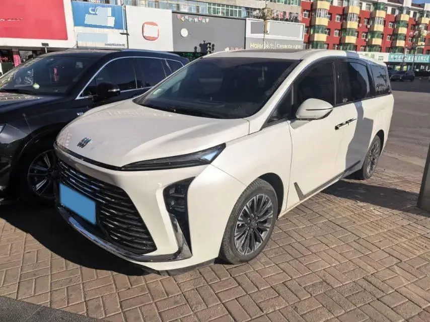 2025 Buick GL8 2.0T 237HP L4 9AT