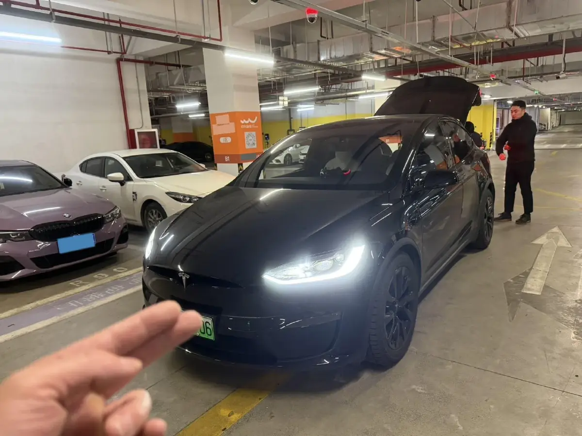 2023 Tesla Model X BEV 100KWH