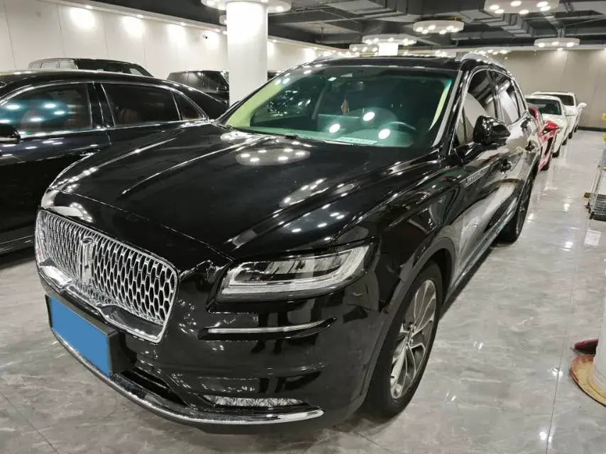 2021 Lincoln Nautilus 2.0T 245HP L4 8AT