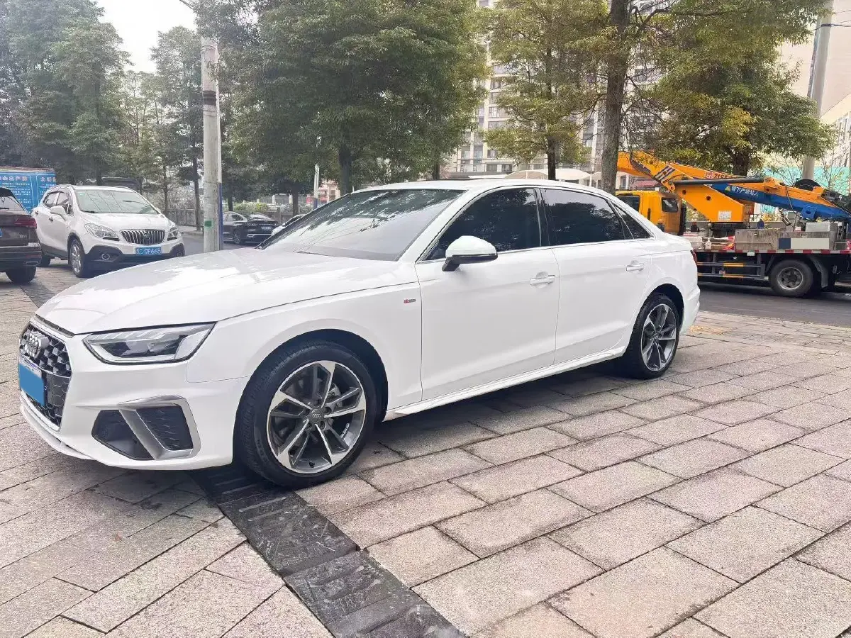2020 Audi A4L 2.0T 190HP L4 7DCT