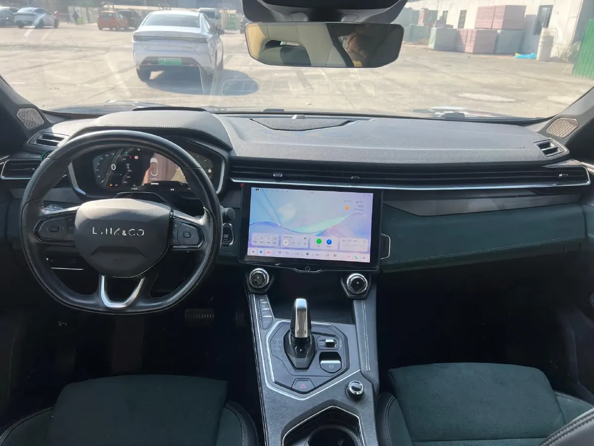 2023 Tank 300 2.0T 227HP L4 8AT,autocango,china used car exporter,china ev exporter,chinese used car exporter,chinese used ev exporter